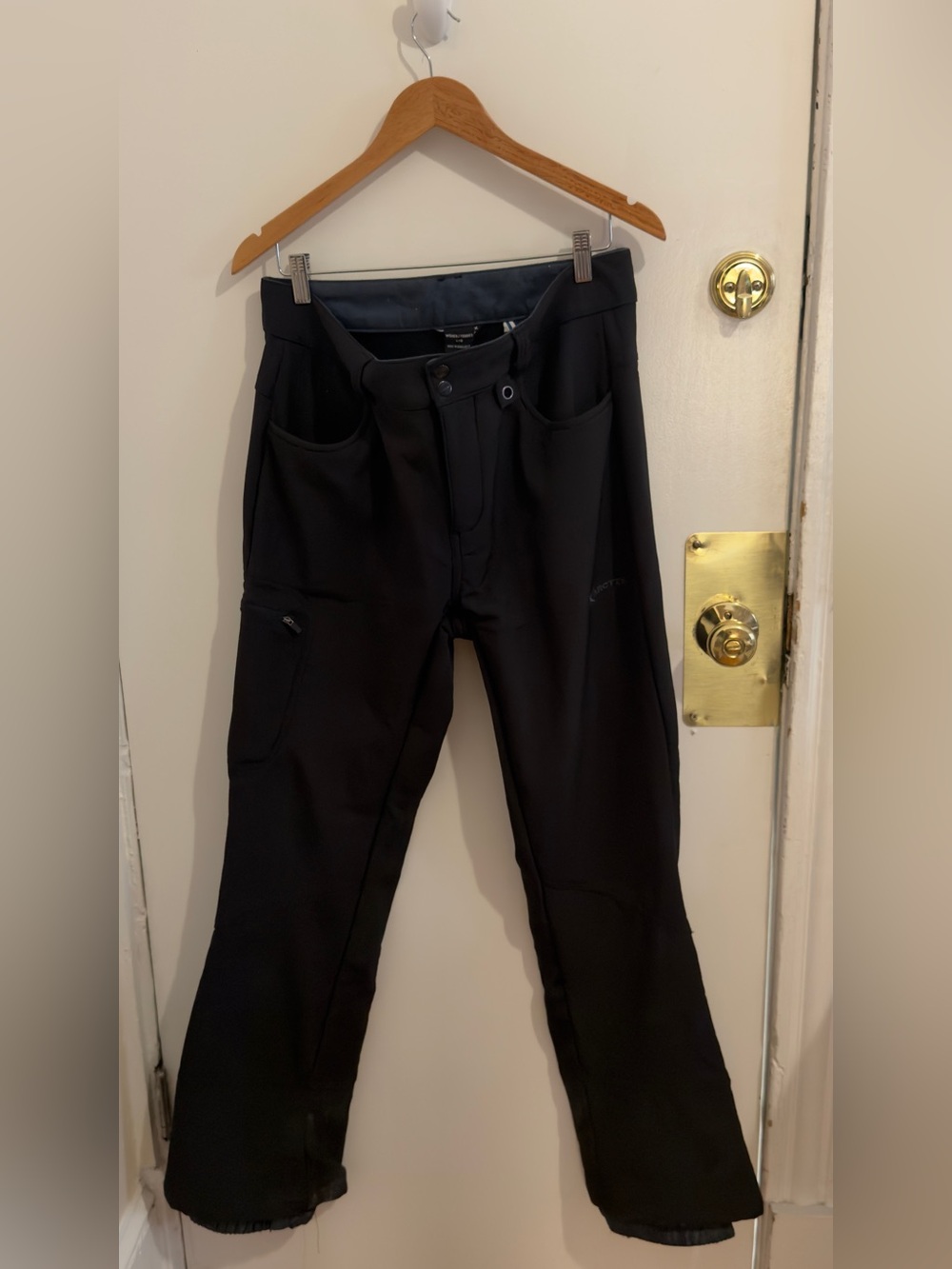 Women’s Black Ski/Snowpants with Utility Pockets and inside liner
